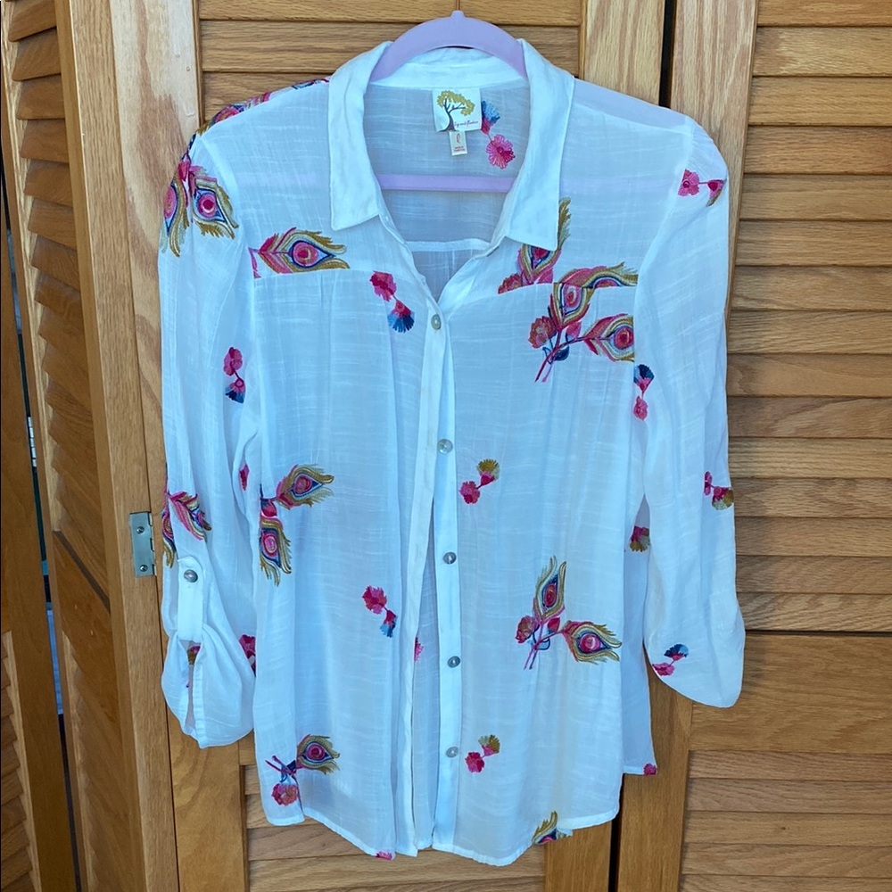Fig and Flower White Multicolor Floral Button-Down Shirt